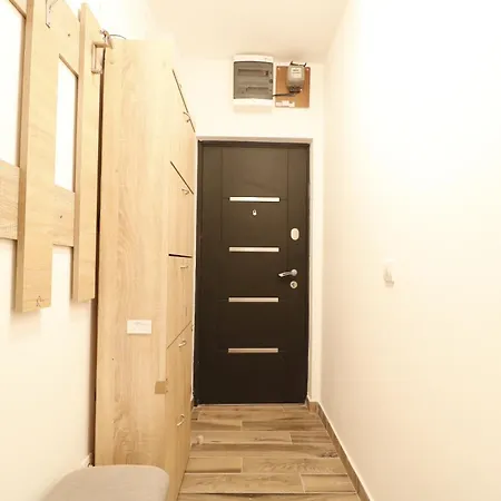 Valdez 1 Apartment *